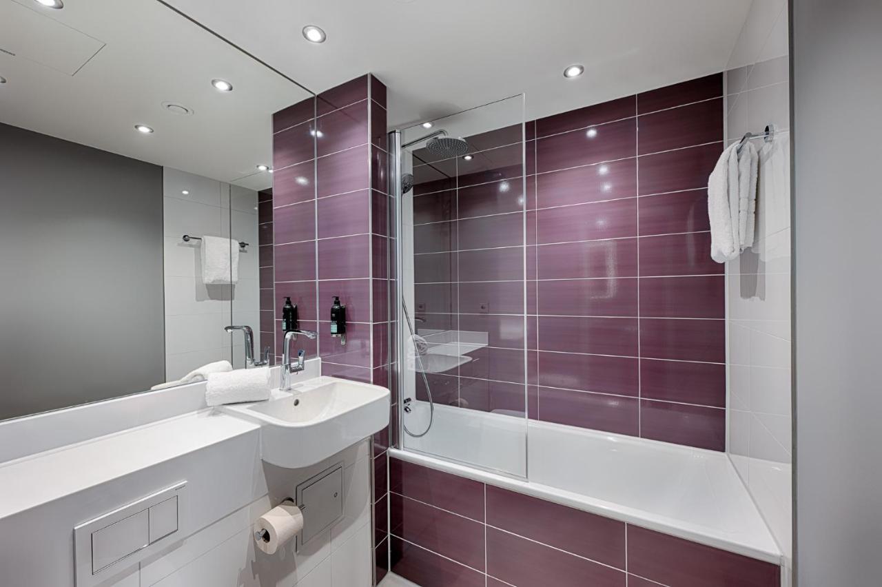 Premier Inn Regensburg City Centre Экстерьер фото